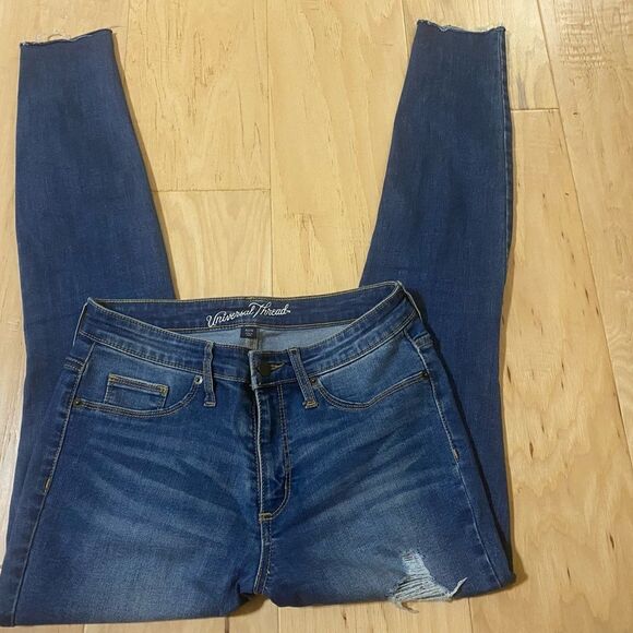Universal Thread high rise distressed/deconstructed jegging in size 4/27R - Picture 7 of 14